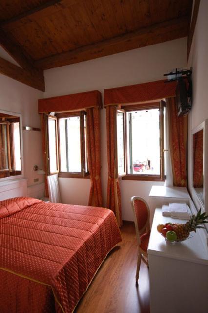 Bed and Breakfast Ca Doge Venecia Exterior foto